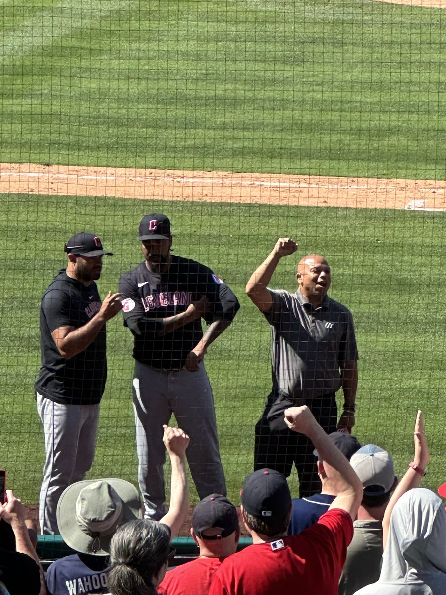 Knott’s Berry Farm <a href="/DreKnott/">Andre Knott</a> Great to see you back here in LaLaLand #bookit @BallySportsCLE