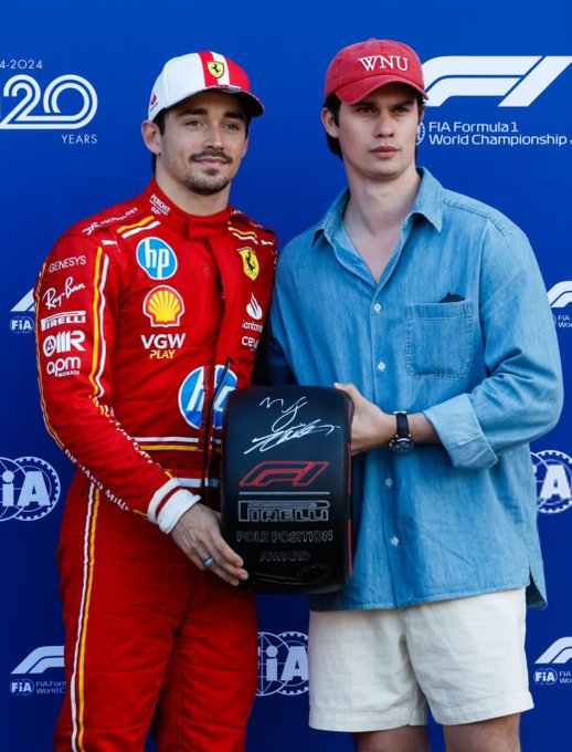 Watch damn.'s leaked NSFW photo on TwXstars