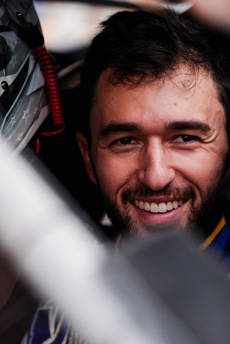 All smiles for his 300th Cup Series start.

@chaseelliott | @NAPARacing
