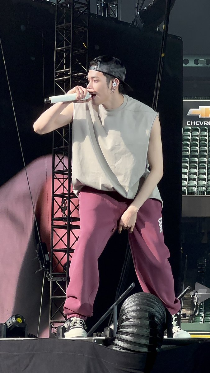 1309zip's tweet photo. today's soundcheck https://t.co/nGsP21Hi65