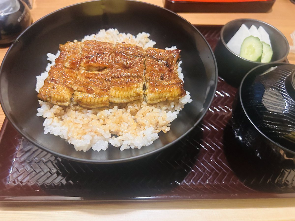 mdfactoryhs's tweet photo. 今日の埼玉は曇り空
なんかでっかい台風🌀発生みたいですね。

昨日は鰻をたべたので、今日は元気いっぱい頑張りますw

#企業公式つぶやき部
#企業公式が地元の天気を言い合う
#企業公式が毎朝地元の天気を言い合う
#企業公式相互フォロー
#鰻 https://t.co/kzyKyjz7lg
