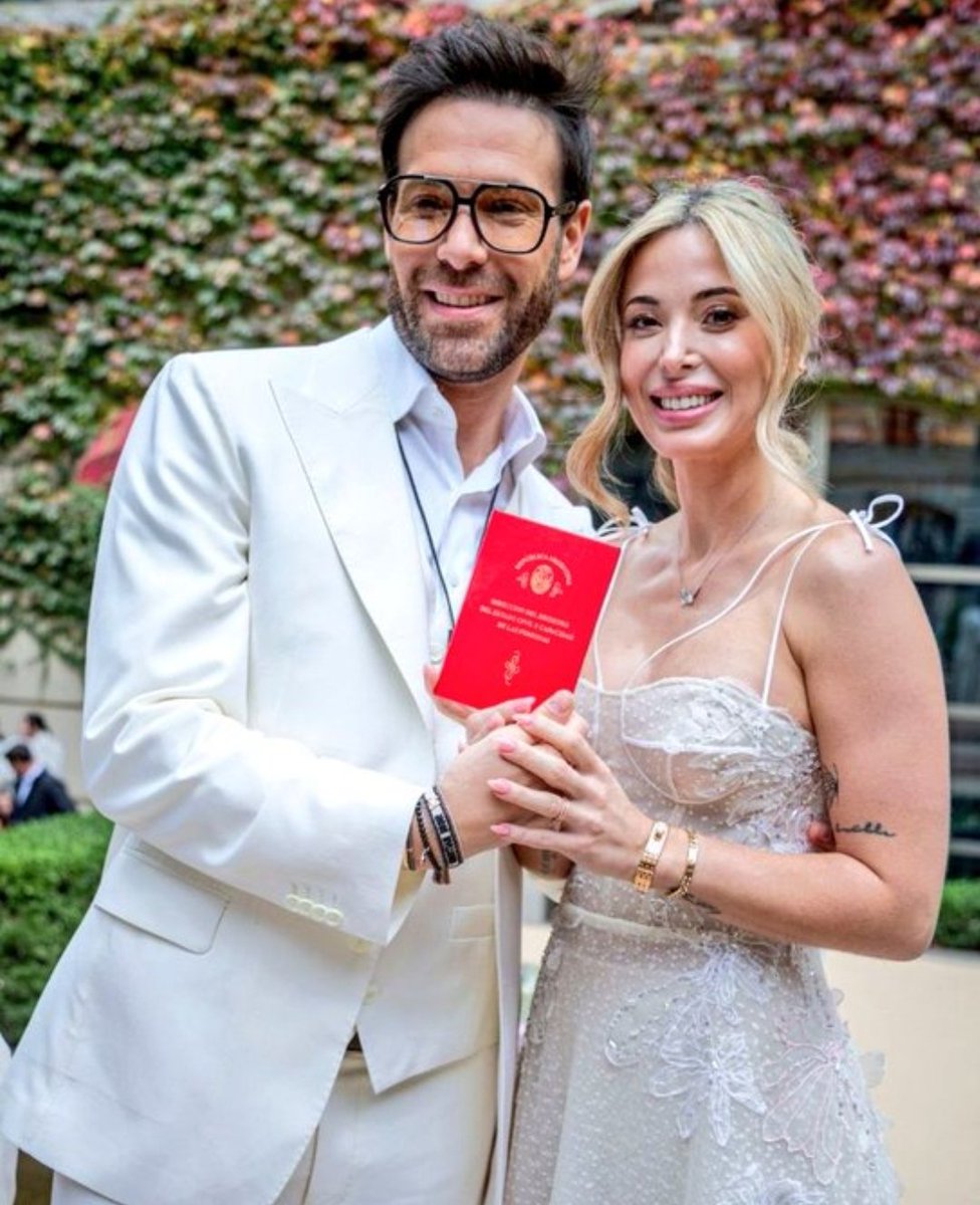 sole76Cba's tweet photo. El flaco tiene más ganas de usar el vestido qué ella 🤭 https://t.co/PMkbahFXtu