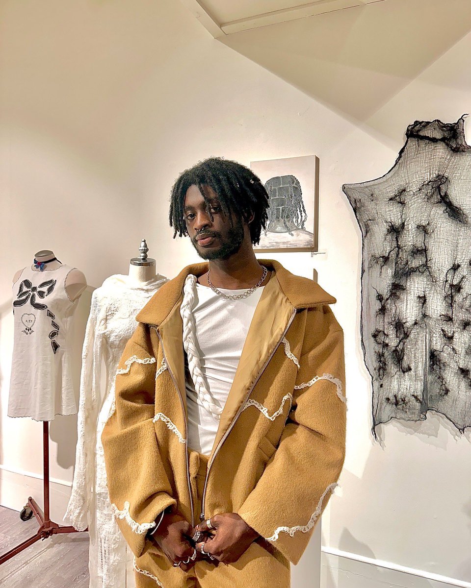 aubynnw's tweet photo. Fresh out the gallery🤭❤️ https://t.co/W0gWGQ08Js