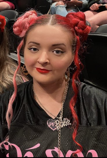 _thebestchik_'s tweet image. Thank you @NICKIMINAJ 🩷❤️ I had so much fun in #GagCity I loved every second and I’m so so grateful to you! I’ve been a barb since 09 but this was next level!! Thank you thank you thank you 🥢🪭🩷 #gagcityBirmingham #pinkfriday2tour #gagcityworldtour