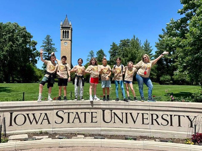 2nd place Winners!! Congratulations to our Odyssey of Mind team for their outstanding success at the World Competitions at Iowa State University!  We are so proud of you!!  Go Blazers!!!