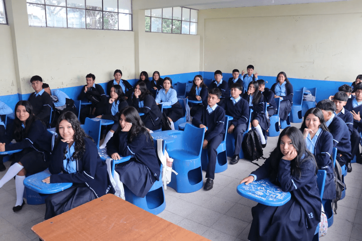 zonatelevision's tweet photo. El Ministerio de Educación presentó el calendario de matrículas y traslados para el año lectivo 2024-2025 del régimen Sierra y Amazonía. Todos los procesos y solicitudes tienen que realizarse a través de la página web: https://t.co/MeWMLkMzqm.
https://t.co/nlcPKvamVe https://t.co/1Sqja9aVip