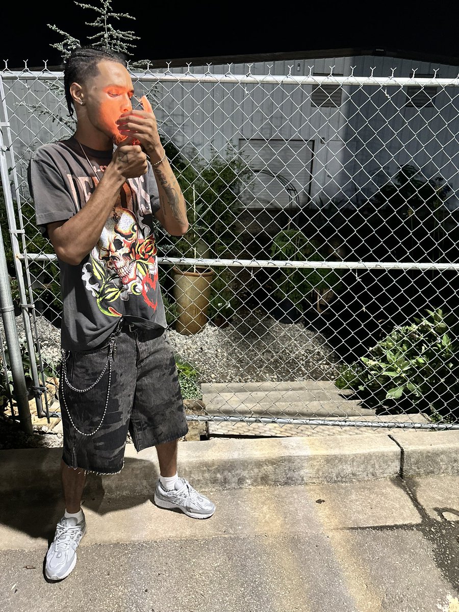 newdmill's tweet image. if make her pussy wet was a person 🤓