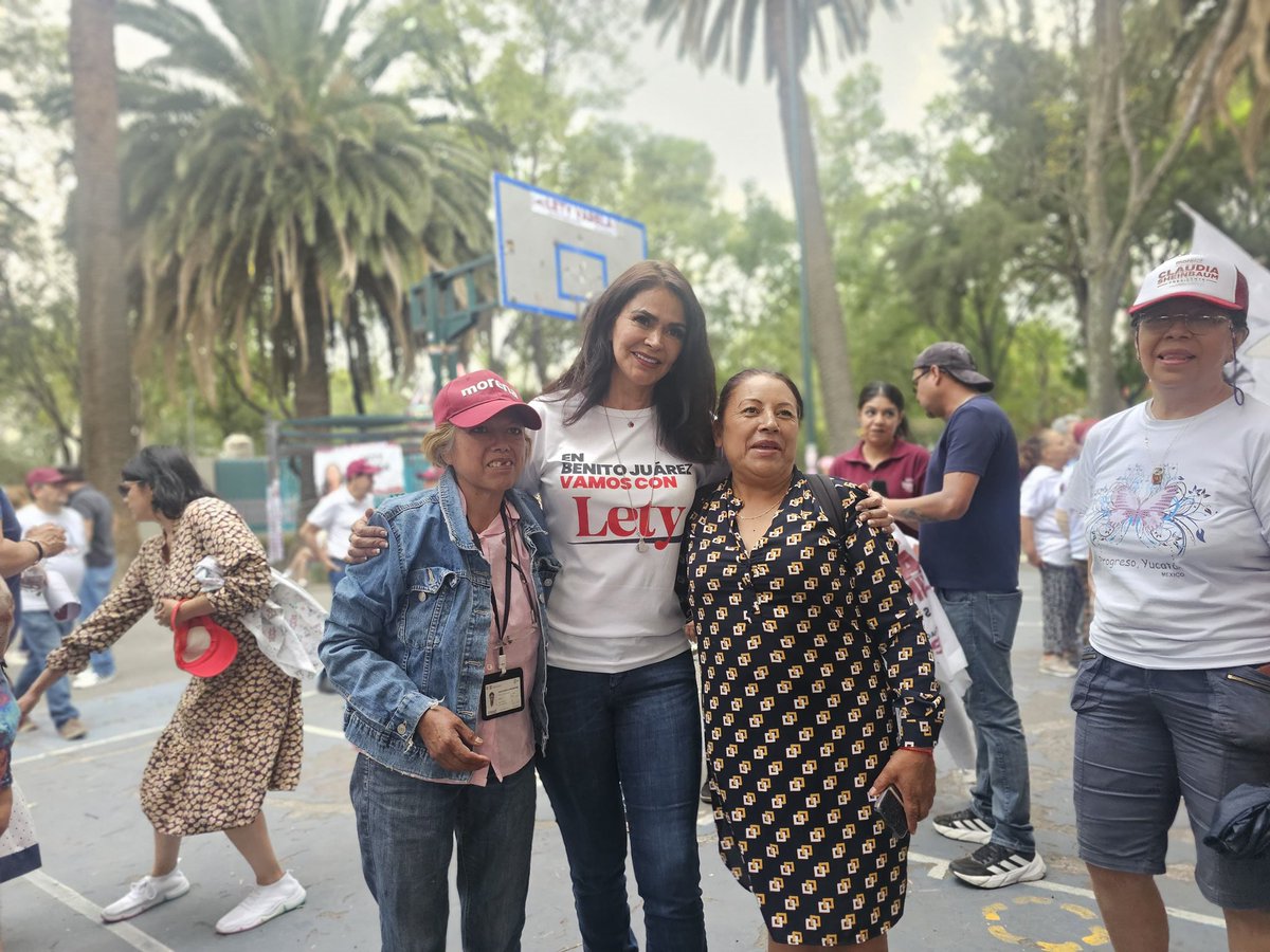 LetyVarela's tweet photo. Cientos de vecin@s #BenitoJuárez estamos reunidos en el Parque las Américas 

Aquí está la fórmula ganadora con @SoyCamMartinez @Pablo_Hdez @ReneVivanco https://t.co/EfVoKfmpQj