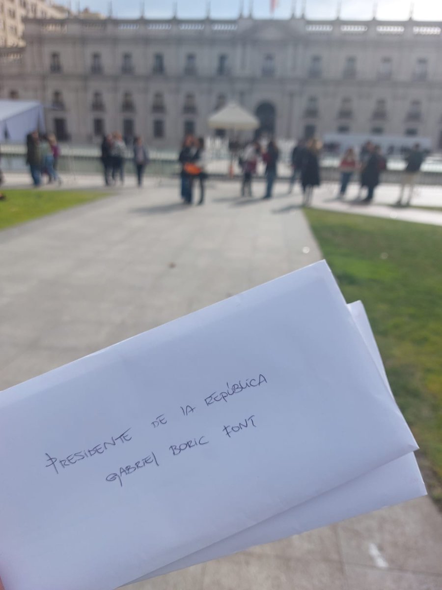 ascenval's tweet image. #DíadelosPatrimonios entregamos una carta al presidente @GabrielBoric expresando preocupación por el estado crítico de los ascensores de #Valparaíso un patrimonio invaluable que se encuentra en peligro debido a la falta de gestión

En este día del patrimonio nada que celebrar