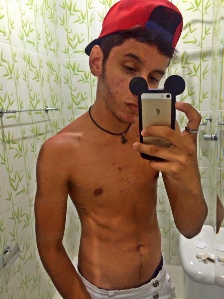 more1rinha's tweet photo. 2014 // 2024 
mudou um pouquin 🤏🏼 https://t.co/xKF81vNrMC
