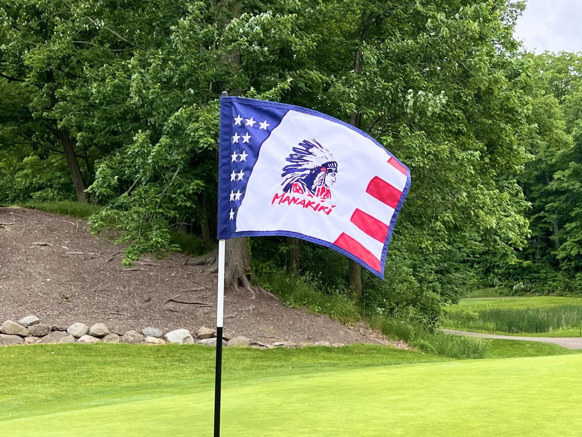 At Manakiki thanking Veterans, Military, and their Families this Memorial Day weekend w/ Bridgestone Golf Patriot Packs. Walking up to players asking if they serve or have served and giving each 15 ball boxes. To all of you thank you! Home of the free because of the brave. 🇺🇸🫡