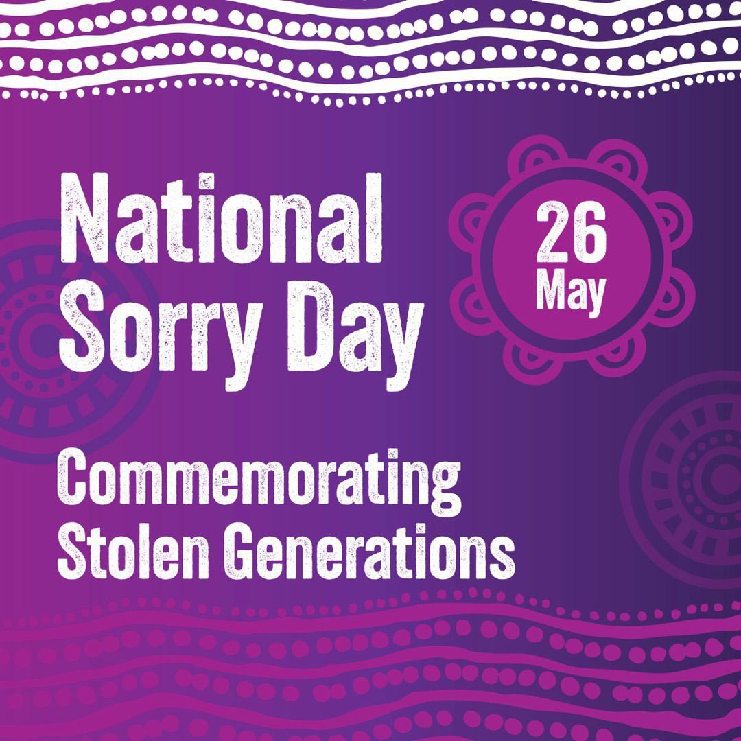 Hoy es National Sorry Day en 🇦🇺, un día que reconoce el maltrato que sufrieron los aborígenes e isleños del Estrecho de Torres que fueron apartados por la fuerza de su familia y comunidad. Este año honramos a las “Generaciones Robadas” y reflexionamos sobre la reconciliación.