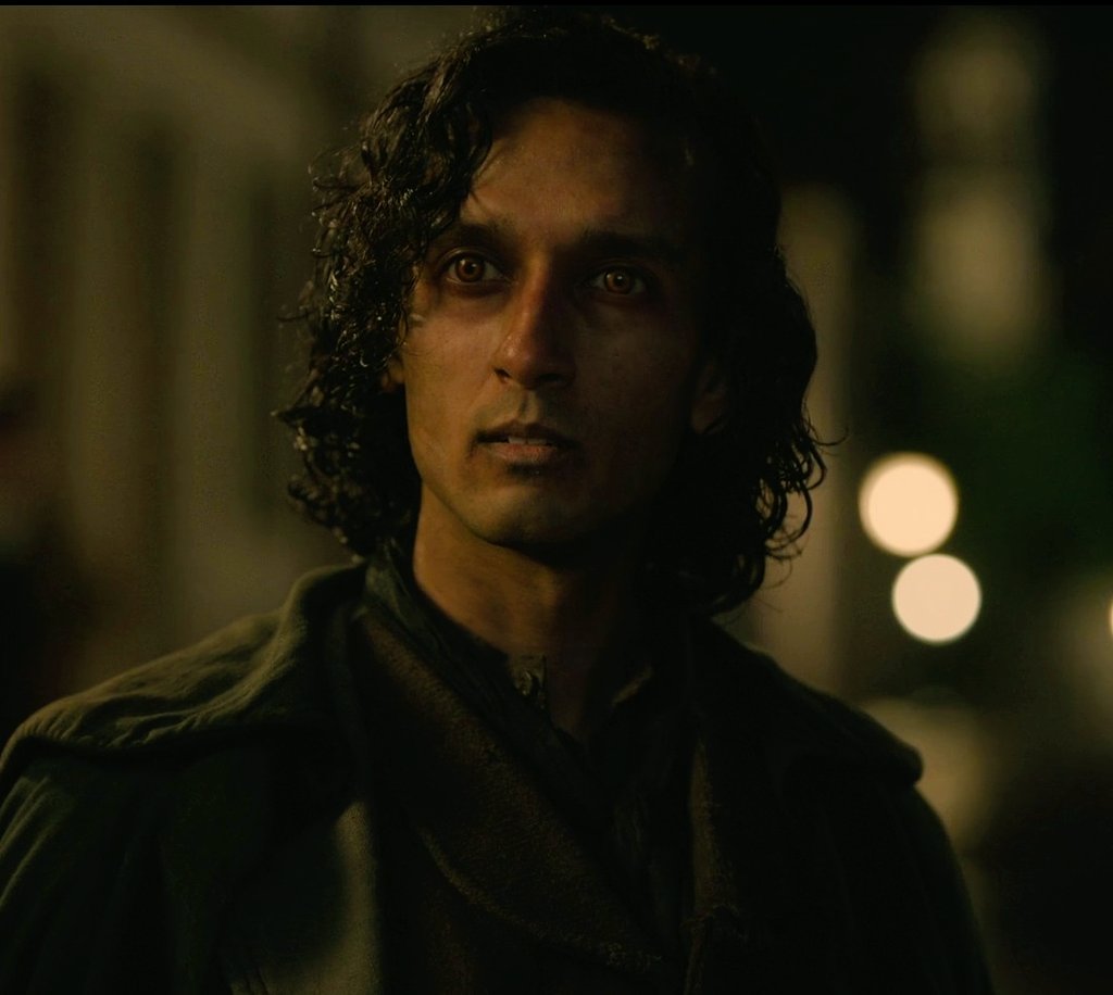 armand scary pretty in this scene i felt my grip on sanity loosen like how can this face be