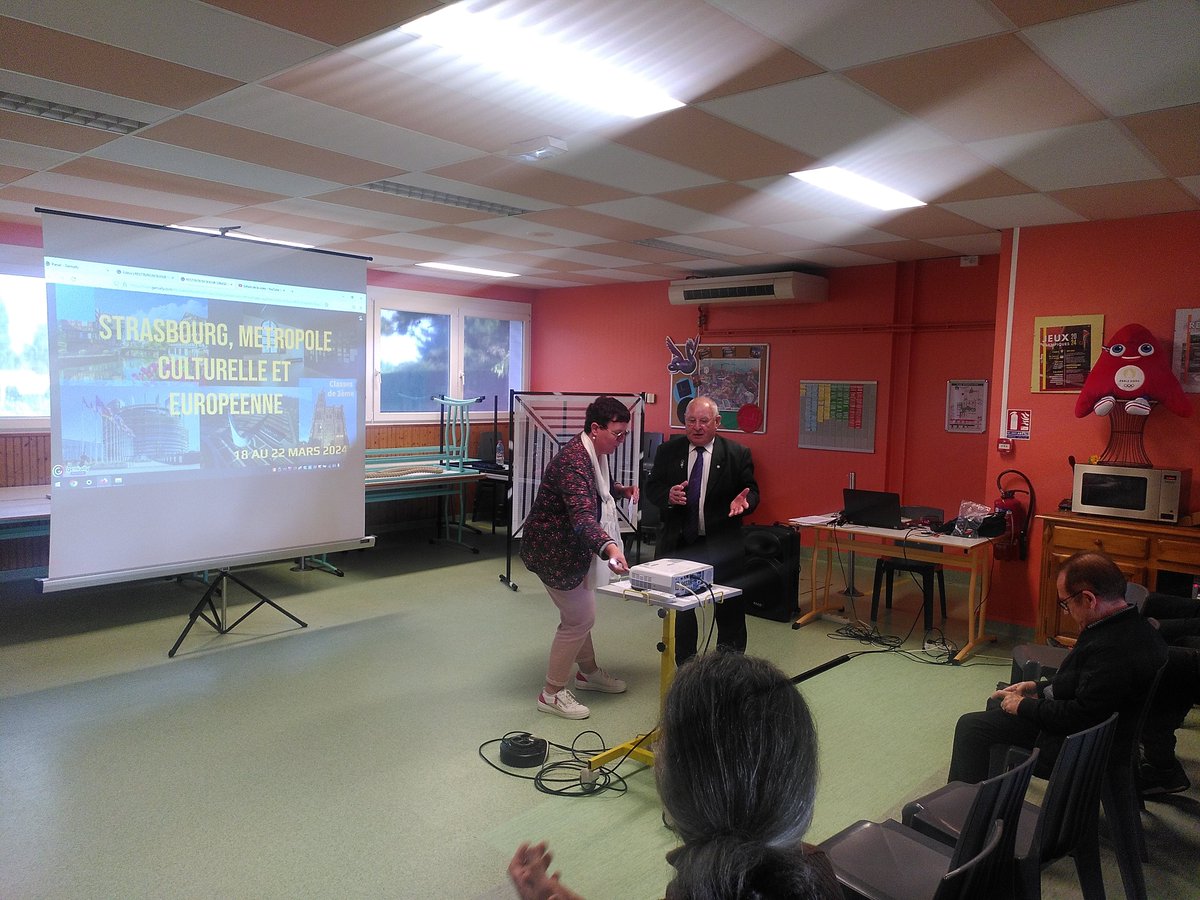 Retour sur la soirée de restitution du séjour à Strasbourg : une belle occasion  pour les 3e de présenter ce qu'ils y ont appris, de remercier nos donateurs 🙏 <a href="/UNCsiege/">Union Nationale des Combattants</a> #FNAM et de partager un moment de convivialité #citoyen #climatscolaire cc <a href="/DSDEN79/">DSDEN Deux-Sèvres</a> <a href="/DeuxSevres/">79 le Département</a>