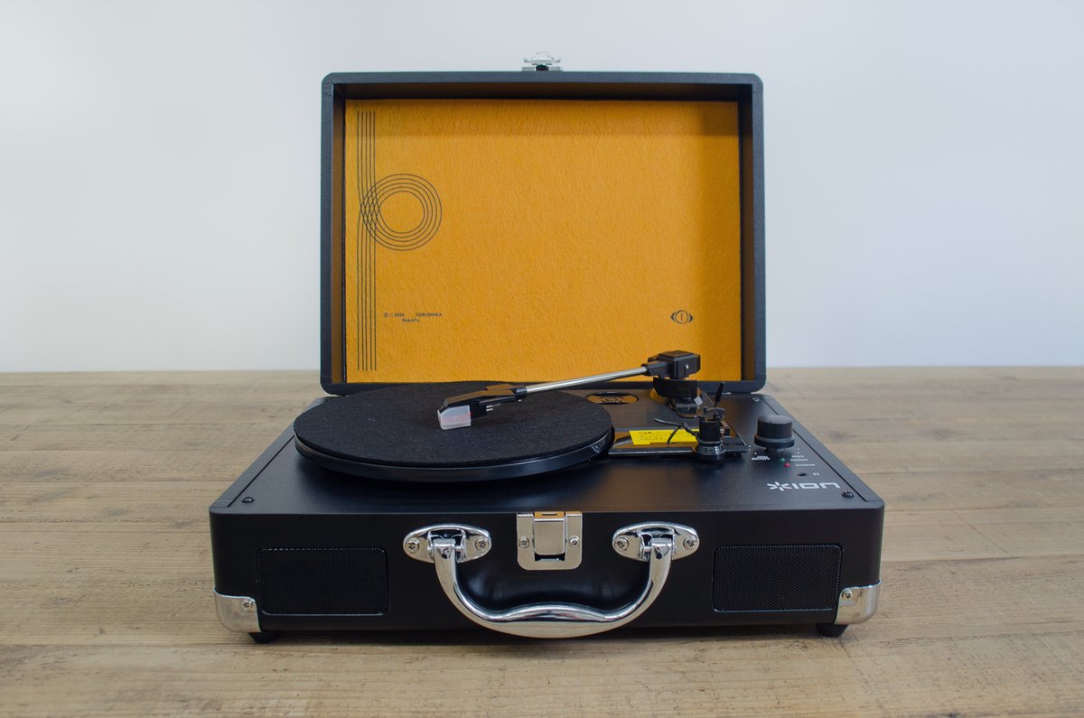 3houseレコード新品未使用 KORG ポータブル レコードプレーヤー handytraxx tube スピーカー内蔵