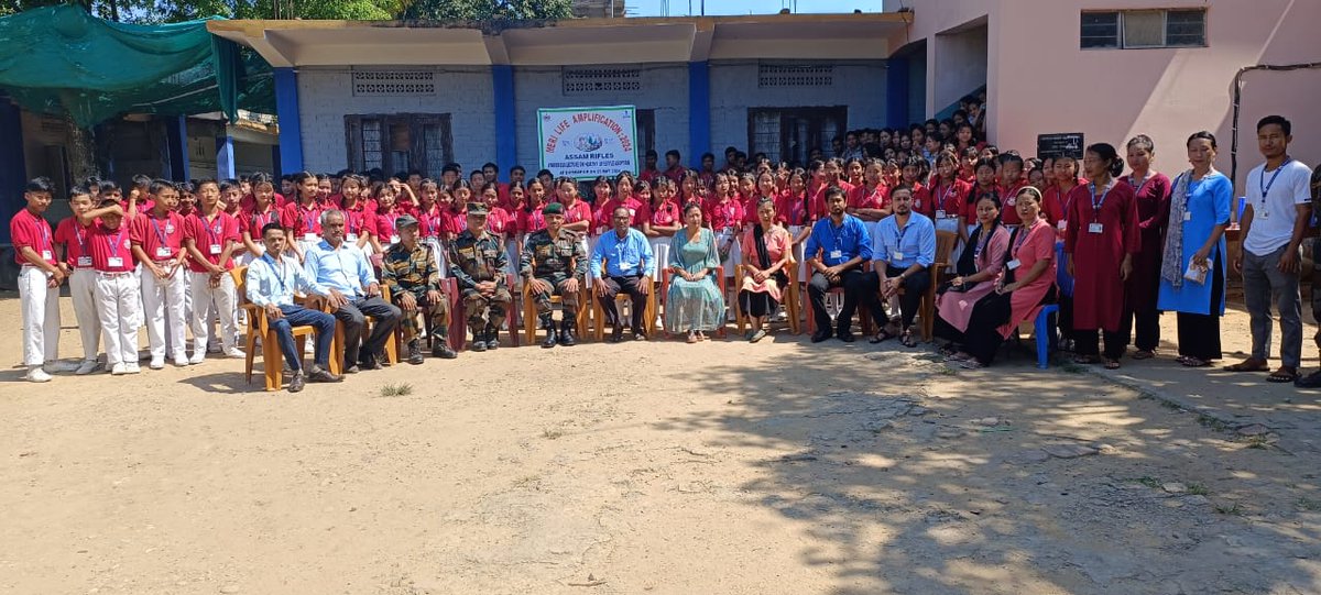 ASSAM RIFLES CONDUCTS AWARENESS LECTURE ON DRUG ABUSE FOR STUDENTS IN NAGALAND
#AssamRifles on 24 May 2024, organized an awareness lecture on #DrugAbuse as part of #MeriLiFE Amplification at Lampstand Higher Secondary School, Toluvi, and Christian Mission Higher Secondary School,