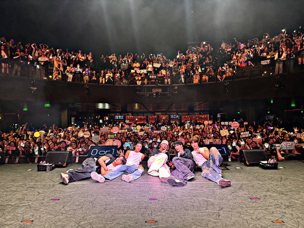 The last city of 3rd U.S. tour! LA is over! We were able to finish our last show safely Thanks to FIX who visited 8 stops together🥹 We made good memories in this time! FIX, THANK YOU for being with CIX💙LOVE YOU ~ <3 #CIX #씨아이엑스 #BX #승훈 #배진영 #용희 #현석