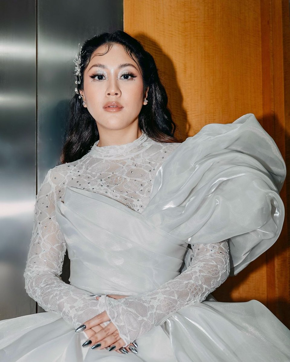 Team Sherina Munaf (シェリナ・ムナフ) tweet media