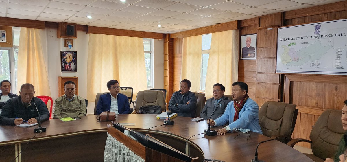 Training for counting staff being conducted today in the conference hall of DC office #Tawang. 

The counting for #AssemblyElections will be held on 2nd June 2024 and for #ParliamentaryElections on 4th of june 2024. 

@dctawang Kanki Darang addressed the participants.