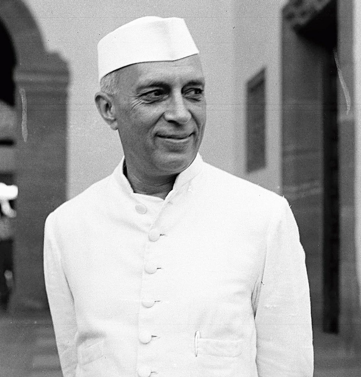 भारत के प्रथम प्रधानमंत्री पं. जवाहरलाल नेहरू जी की पुण्यतिथि पर सादर नमन।