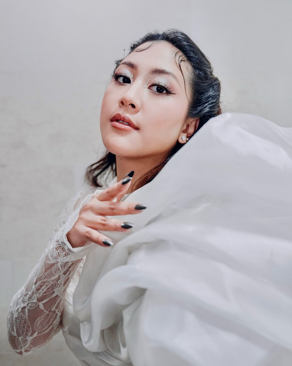 Team Sherina Munaf (シェリナ・ムナフ) tweet media