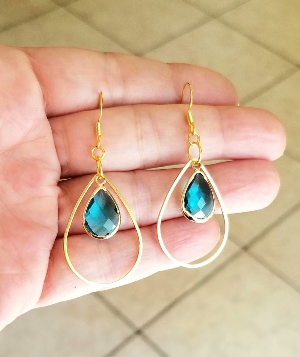 Blue Topaz Earrings, 14k Gold Tear Drop Earrings, Gold Dangle #bluetopaz #topaz #topazearrings #goldearrings #teardropearrings #jewelry #earrings #giftsforher #handmadejewelry #handmadegifts #graduationgift #wedding #birthdaygift #Etsy 

etsy.me/4aa23tp via @Etsy