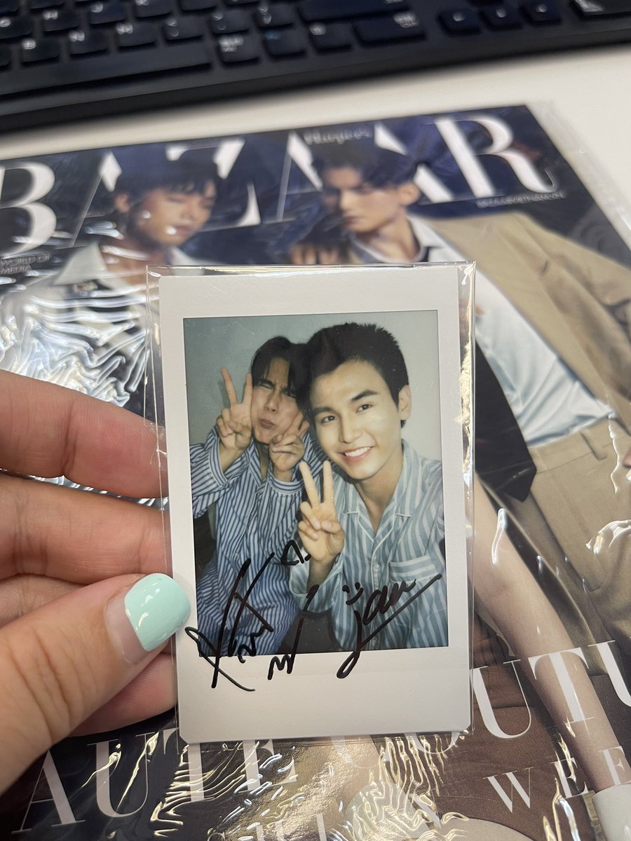 Today’s happiness stars with Polaroid 🥳

#JaFirst 
#Domjiw