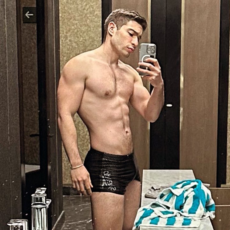 #HUOMOS #LOVEISLOVE #GAY #LGBTQ #LGBTQIA   
by <a href="/fmedinaa_a/">Nandito</a> 🏳️‍🌈👇