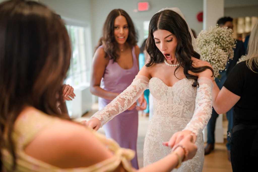 Understated Glam was the vision… beyond expectation WOW was the outcome for Kim and Jay's beautiful wedding at Stanley Park Pavilion and Arras.

Read more 👉 lttr.ai/AS1sr

#dreamgroupplanners #VancouverWedding #WeddingPlanner #WeddingPlanning