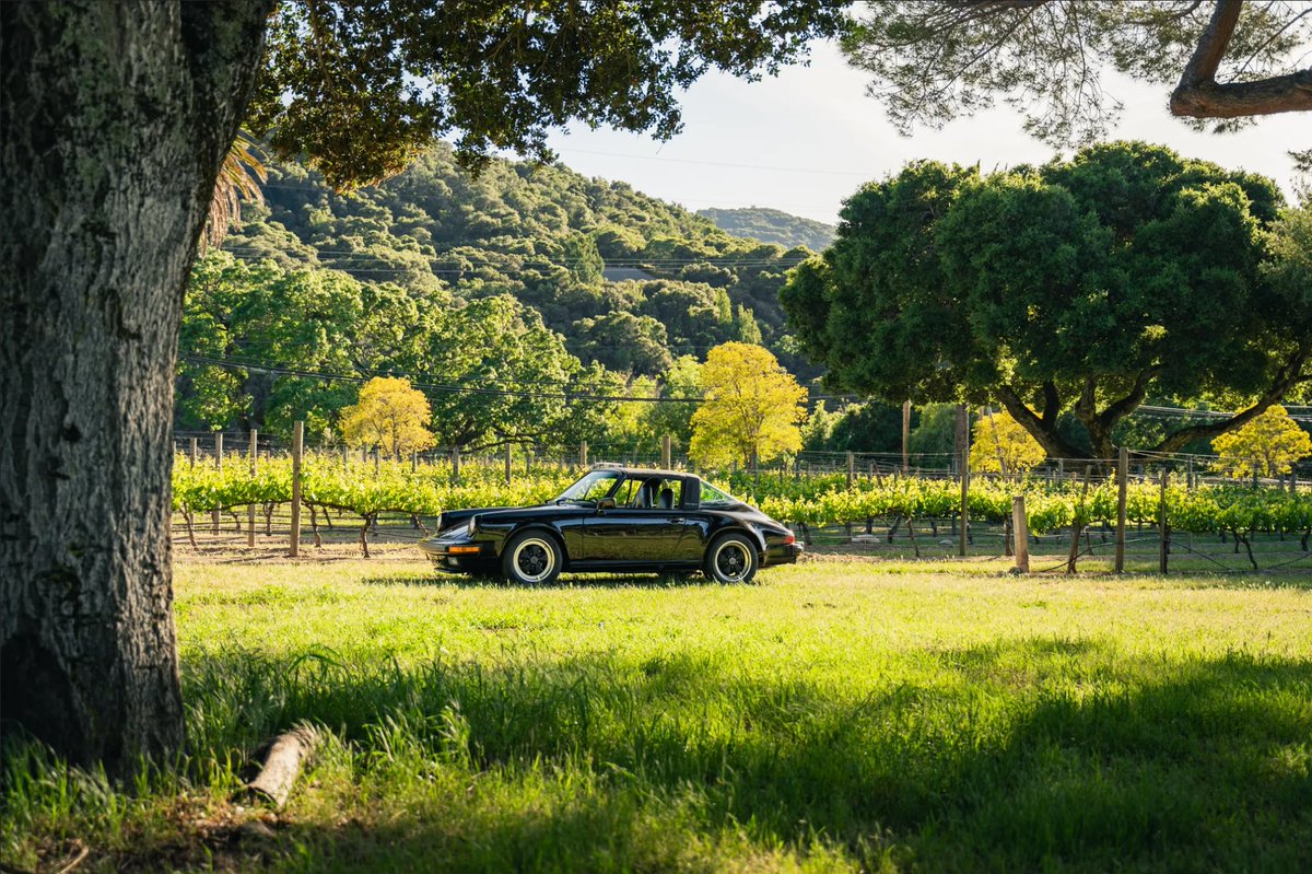 911 love... #Porsche via @Bringatrailer bringatrailer.com/listing/1986-p…