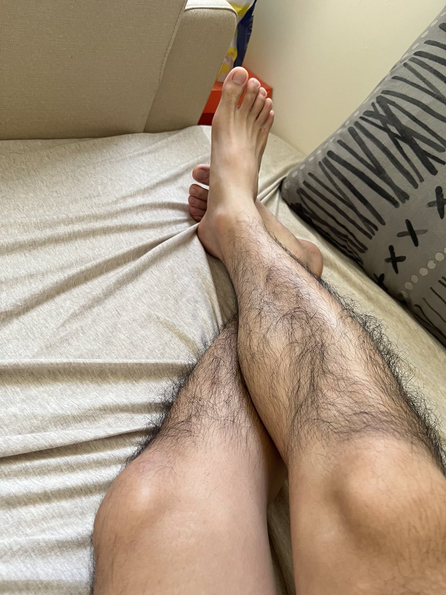 準備起床上班🫠
#腳控 #腳 #腿控 #腿 #腿毛