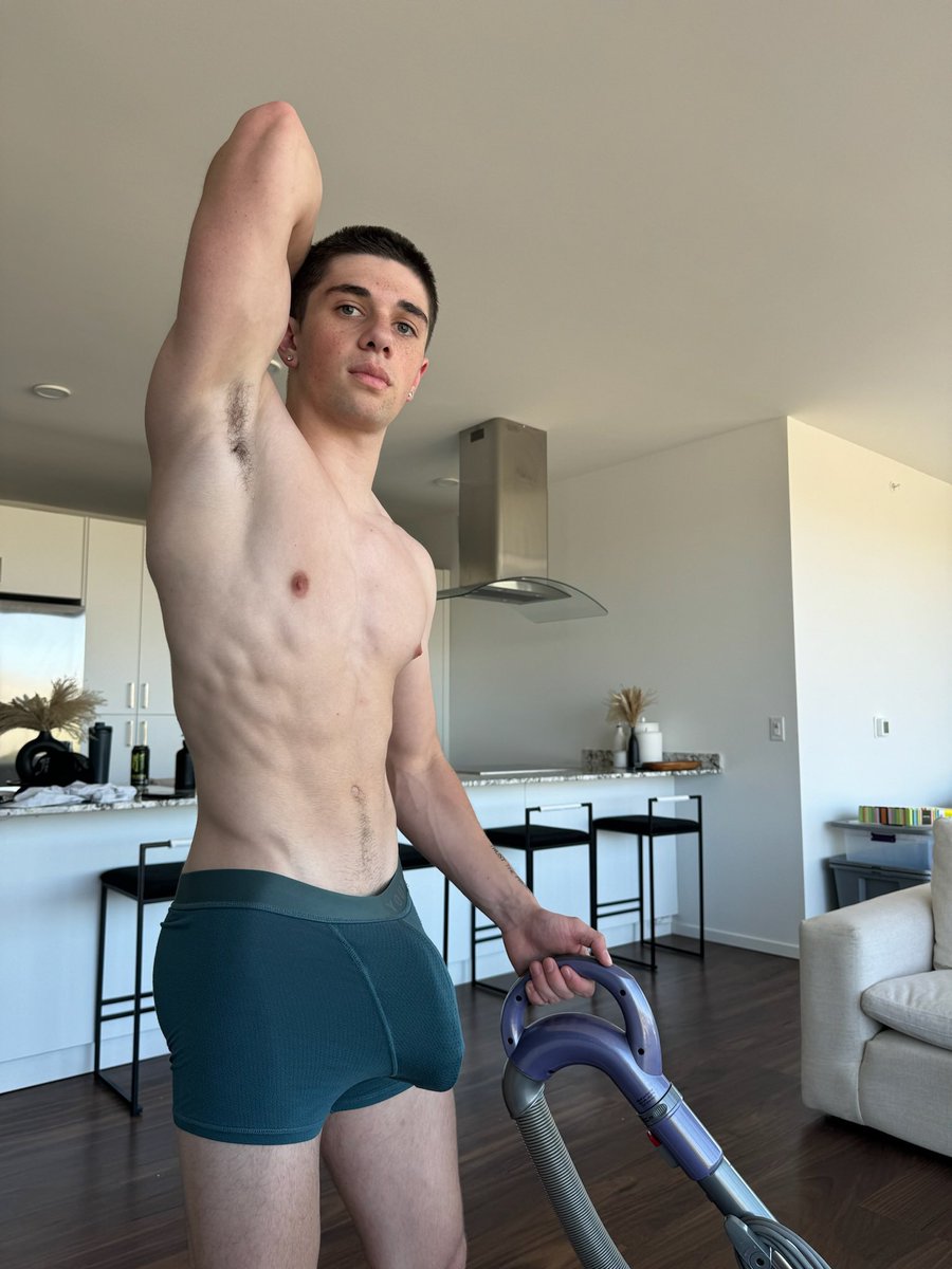 Sending my nudys to anyone who replies “hi” ;)