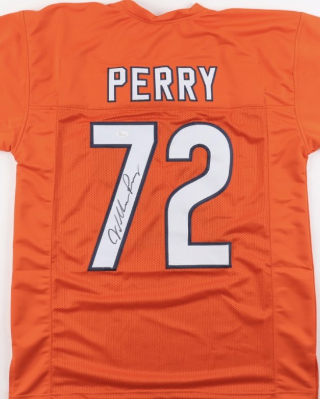 🚨AUTOGRAPHED William Perry “The Fridge” Jersey GIVEAWAY🚨#DaBears 

TO ENTER:
-Follow <a href="/BoogNextWave/">.</a>
-Like and RT this post!
-Tag someone in comments!

Winner will be announced in a few days.