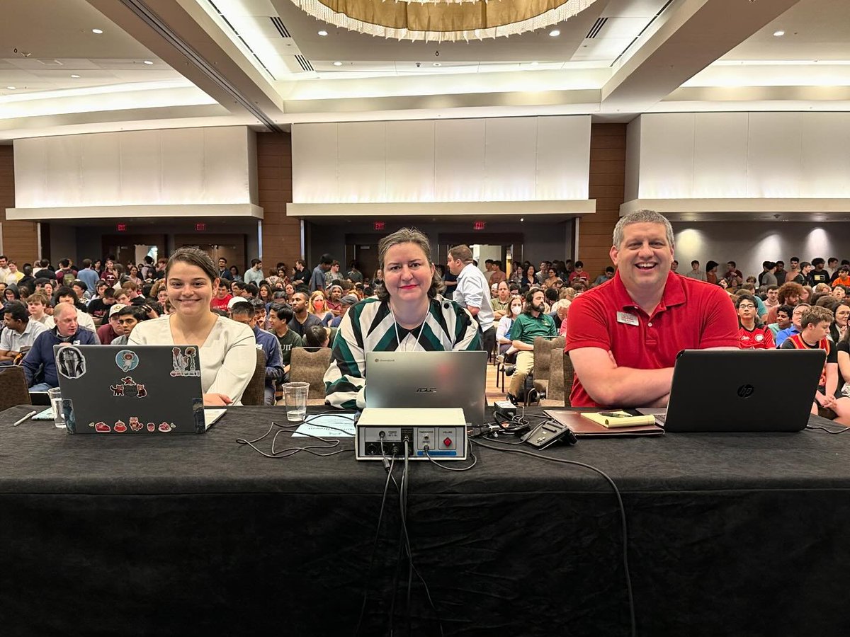 There’s a very exciting final happening right now, but we’re also excited about this group of officials! To our knowledge, Nancy is the first woman chosen to moderate a final round at #HSNCT.
#quizbowl #naqt #girlsinquizbowl