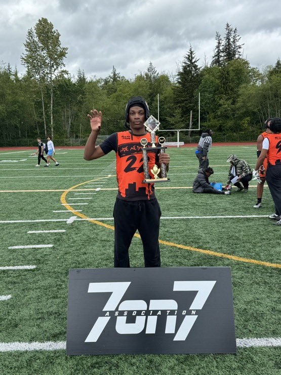 This weekend was a great opportunity to play with a group of talented people, Thank you <a href="/WipeMeDownBoyz/">Wipe Me Down Boyz</a>!! Got the dub and took the chip home 🏆, thank you <a href="/Ryan_Clary_/">Ryan Clary</a> for the invite!!. <a href="/JagNationFB/">Emerald Ridge Football</a> <a href="/BrandonHuffman/">Brandon Huffman</a> <a href="/Murdock_02/">Frank Murdock</a>