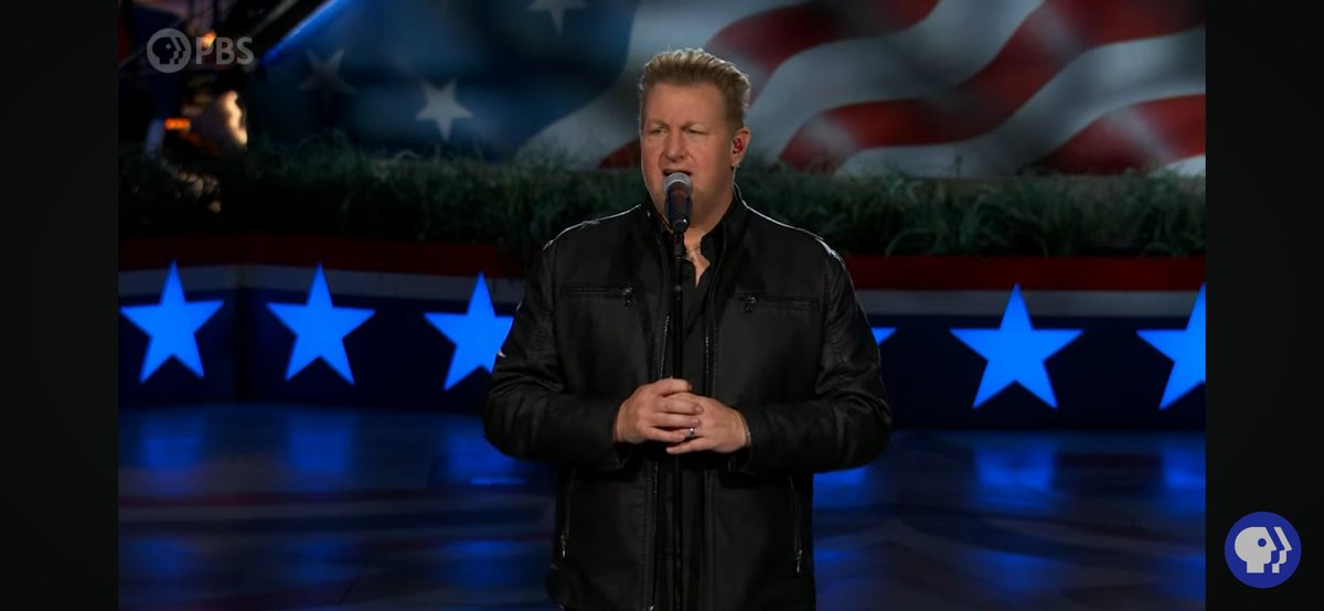 .@GaryLevox knows how to sing with such emotion that you feel it in your bones. Incredible. #IWontLetGo #MemDayPBS