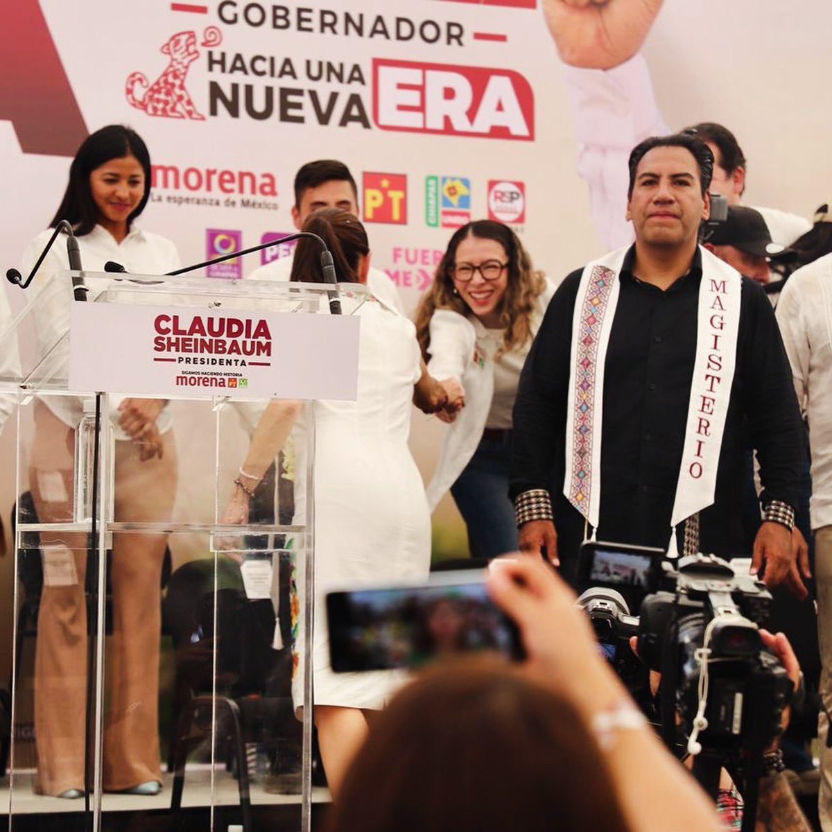 deliamariaglz's tweet photo. ¡Vamos por el segundo piso de la Cuarta Transformación! ¡Vamos con el Plan C! ¡Este 2 de junio salgamos a votar y sigamos haciendo historia!🫶🏻 #vota2junio #ChiapasConClaudia #ClaudiaPresidenta https://t.co/XOt605OSa6