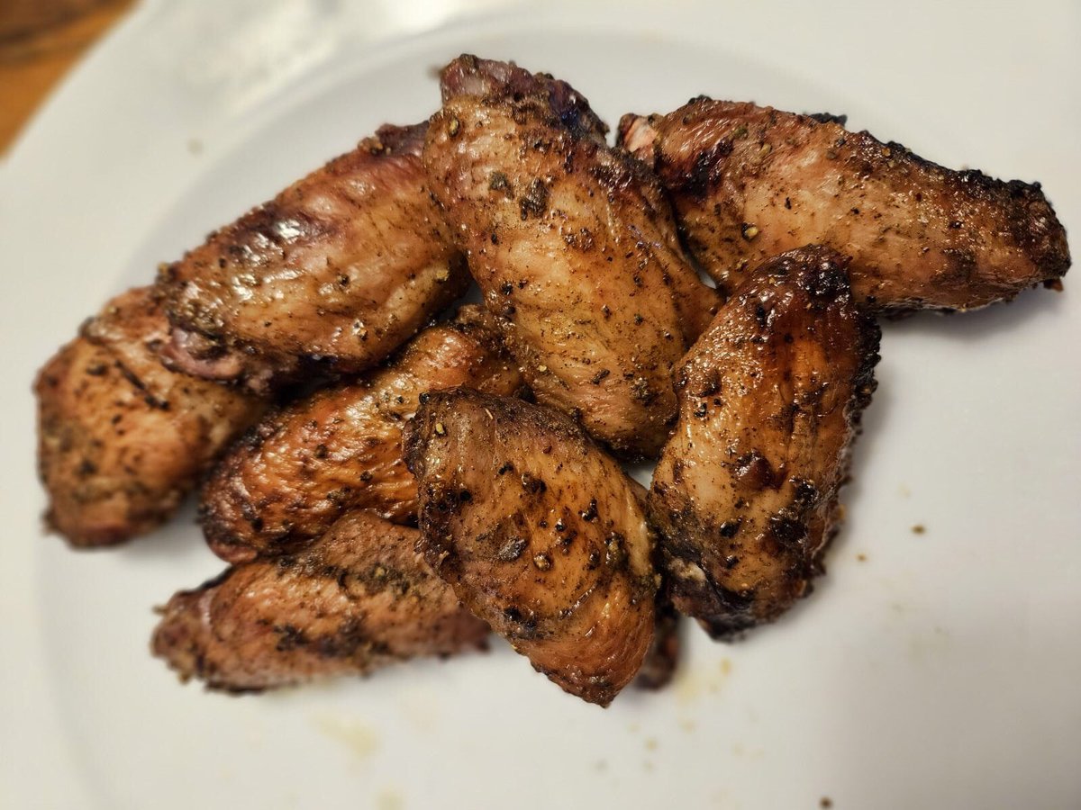 KennyDWallace's tweet photo. Big Green Egg wings. You would have loved them.
#BigGreenEgg @BigGreenEgg @BGECanada #wings #YYC #Calgary #AlbertaBBQ #LowAndSlow #BBQ #BBQLife #BBQLove #BBQAF https://t.co/tjkg1AB85z