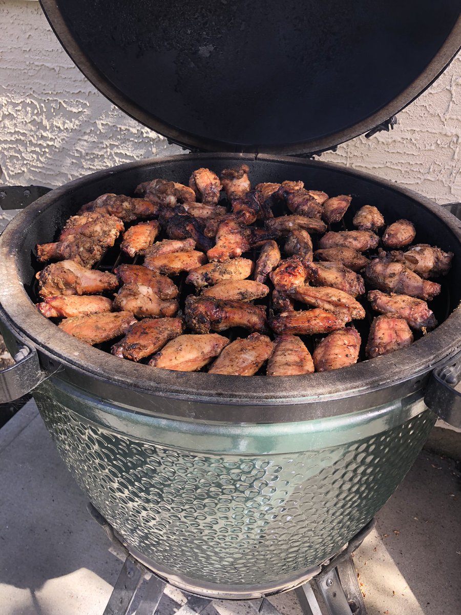 KennyDWallace's tweet photo. Big Green Egg wings. You would have loved them.
#BigGreenEgg @BigGreenEgg @BGECanada #wings #YYC #Calgary #AlbertaBBQ #LowAndSlow #BBQ #BBQLife #BBQLove #BBQAF https://t.co/tjkg1AB85z
