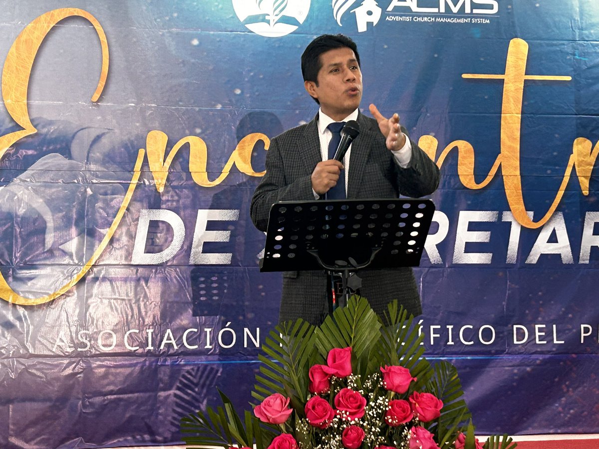 JuberOrbegozo's tweet photo. ⛪️ Desde la iglesia Sabogal Central B del #DMCajamarcaB, el pastor Alberto Carranza presenta el tema “La Reunión Administrativa de la iglesia” en el #EncuentroDeSecretaría” para la zona #Cajamarca - #ANoP 😁👍🏻
👉🏻 #RID
👉🏻 #UPN https://t.co/DWRCZJB3h3