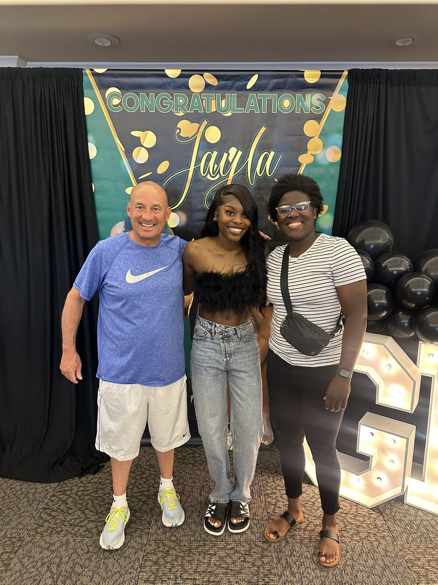 Always a great day to reunite with my 2 favorite coaches 🫶🏾🫶🏾! <a href="/BSHSWBB/">BSHS WBB</a>