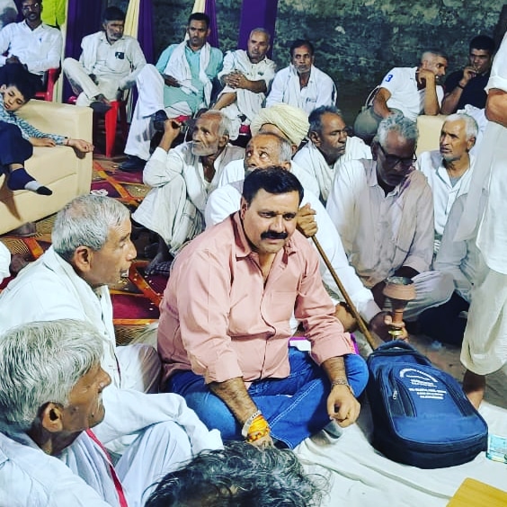 DevKasanaInc's tweet photo. देव कसाना सिर्फ एक नाम नहीं,आपके
सम्मान एवं स्वाभिमान की रक्षा करने वाली शख्सियत की पहचान है  त्याग और समर्पण का पर्याय है कोटपूतली के आने वाले भविष्य का एक सुखद अध्याय है @SachinPilot @8PMnoCM https://t.co/YAaDRJa9dB