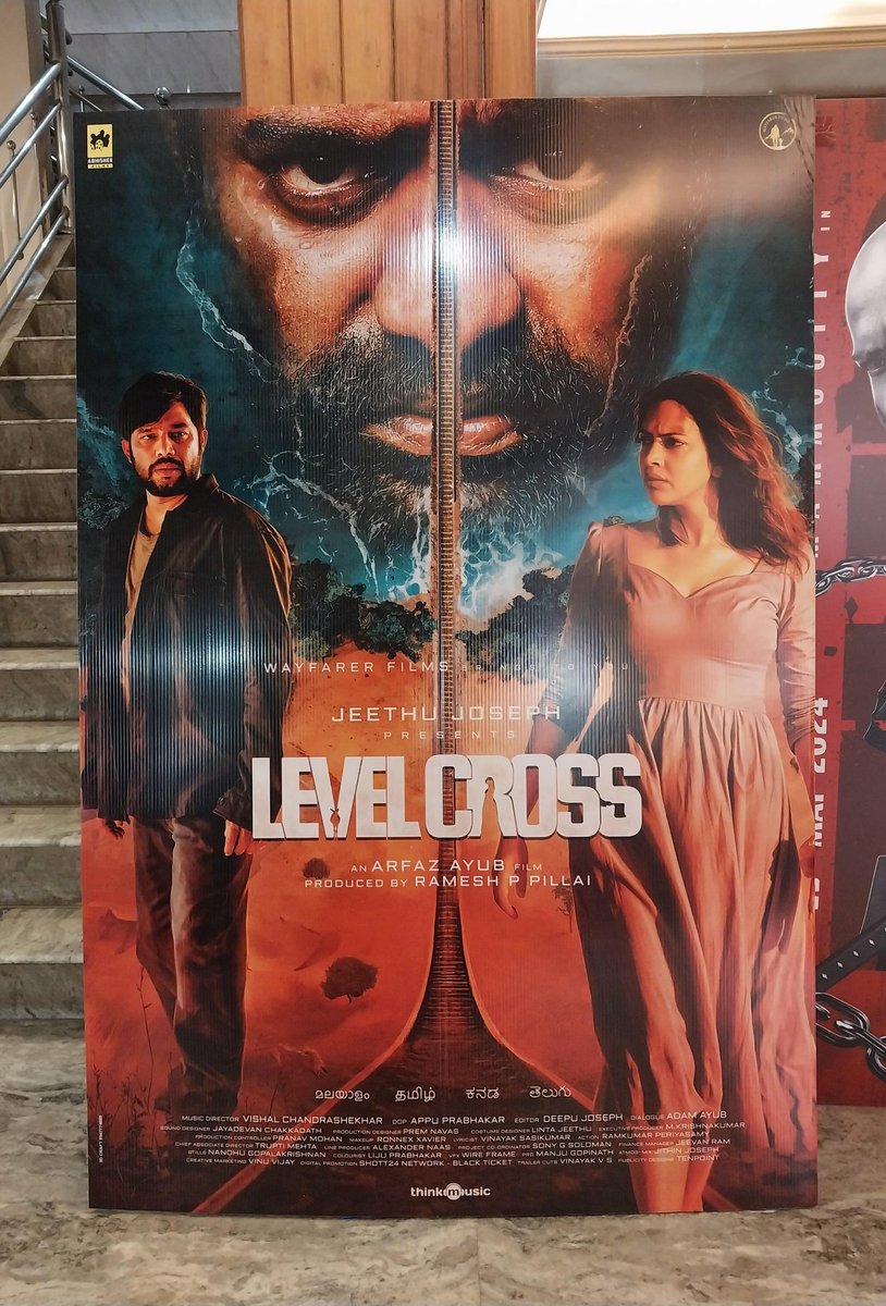 #Grrr & #LevelCross Theatre Standees Arrived In Theatres Across Kerala..👏🏻🔥

Bakrid Releases..🤞🏻

@DQsWayfarerFilm @magicframes2011