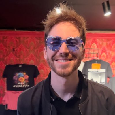 RichNationHQ's tweet photo. By popular demand #NewProfilePic https://t.co/5b2wCI2y6a