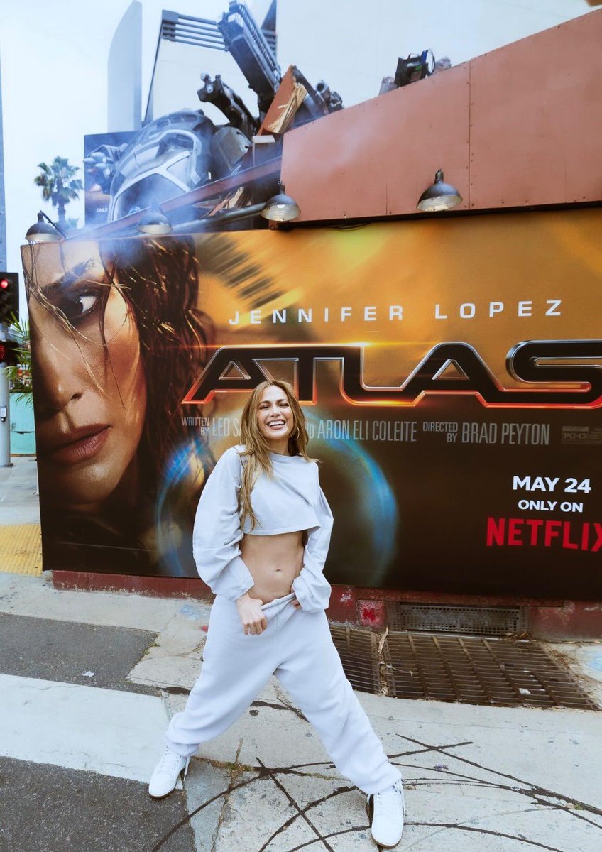 Recuerden que #Atlas, película protagonizada por Jennifer Lopez, ya está disponible en #Netflix. ➡️ netflix.com/Atlas 💻 moviecrazyplanet.com/?p=6904