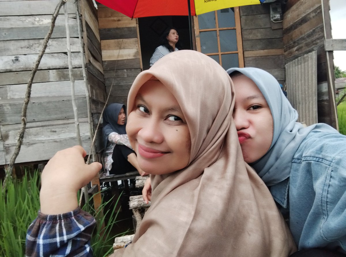heyninut's tweet photo. kenalin mommy aku di sekolah, my problem solving. sayang bgt akutuh https://t.co/72AnYhPdPJ