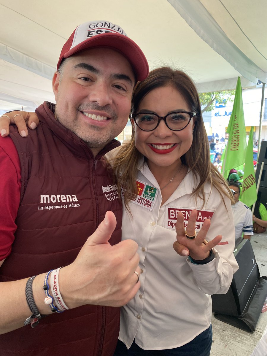 gonzalo_espina's tweet photo. Fue todo un gusto acompañar a mis amigos de la #FamiliaDragón 🐉 al avasallador cierre de campaña en #Cuajimalpa. 
El entusiasmo de las vecinas y vecinos que apoyan a @gustavomendoza7, @Claudiashein, @ClaraBrugadaM, @AdrianRubalcava, @brendaruiza y @CarlosMadrazoS es contagiosa. https://t.co/1CtFXsrSaP