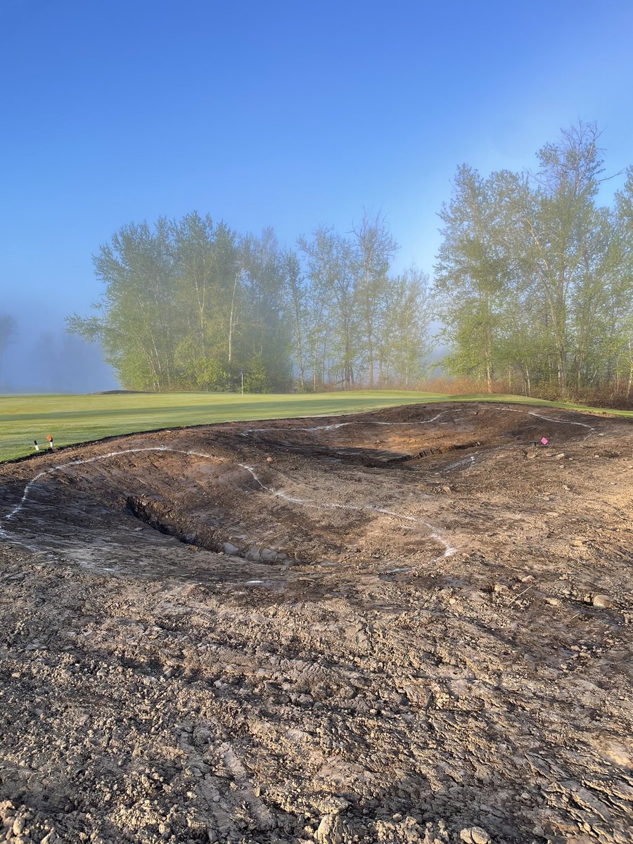 JeffHacior's tweet image. Bunker reno courtesy of @OCGolfDesign on Bear 1 and 2 or for the OG patrons, 10 and 11. Moving on to hole 12 (Bear 3) next week.