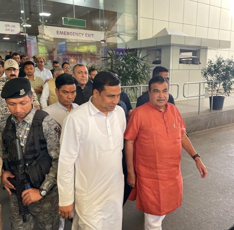 Warm birthday wishes to Hon'ble Union Minister for Road Transport & Highways Shri @nitin_gadkari Ji. Under your leadership, India's road infrastructure is achieving remarkable milestones daily. May Maa Kamakhya bless you with good health and a long life.