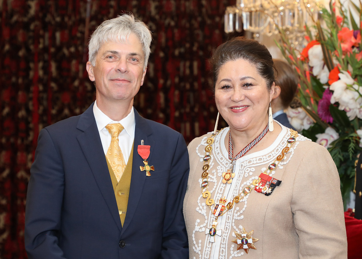 Congratulations to Prof Frank Bloomfield, who was awarded the ONZM at an Investiture Ceremony at Government House last week. 🙌 Frank’s perinatal research has advanced knowledge of fetal development and infant nutrition, improving health outcomes for mothers and newborn babies.